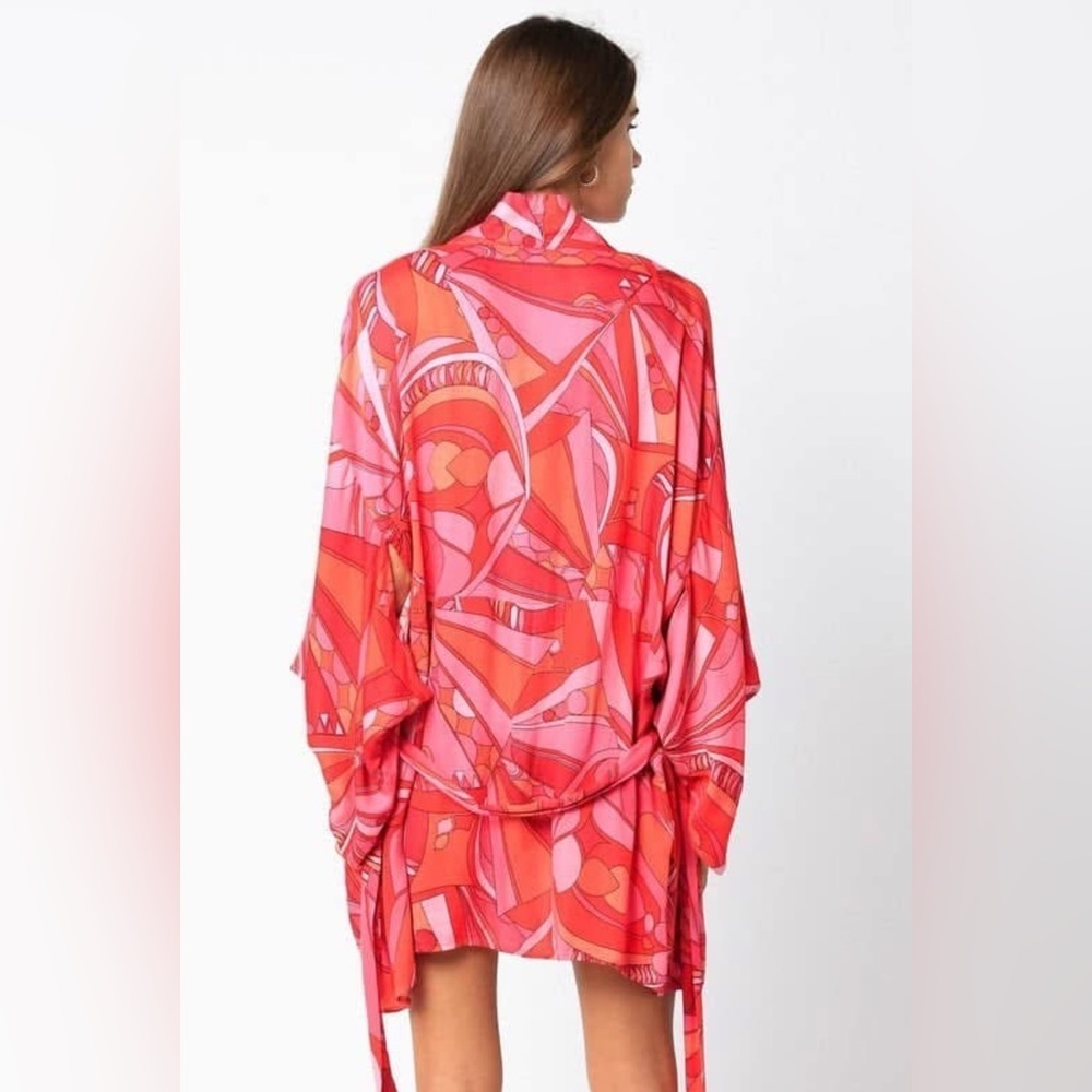 NWT Olivaceous Red and Pink Patterned Kimono - Picture 2 of 9